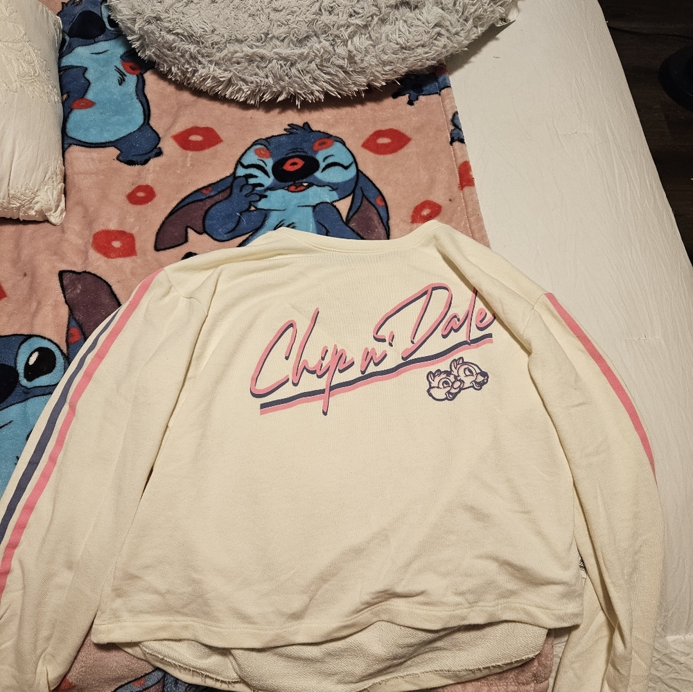 NWOT DISNEY SWEATSHIRT